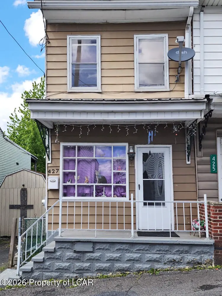 427 W Atlantic Street, Shenandoah - 2 bed - 2 bath - 970 SF