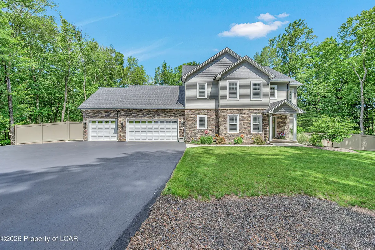 330 Deer Run Drive, Mountain Top - 4 bed - 3 bath - 2,894 SF