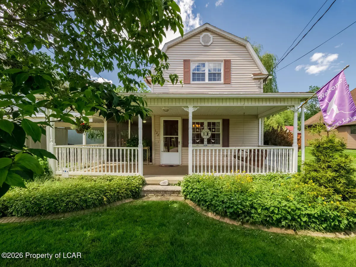 122 Hillside Avenue, Harveys Lake - 3 bed - 2 bath - 988 SF