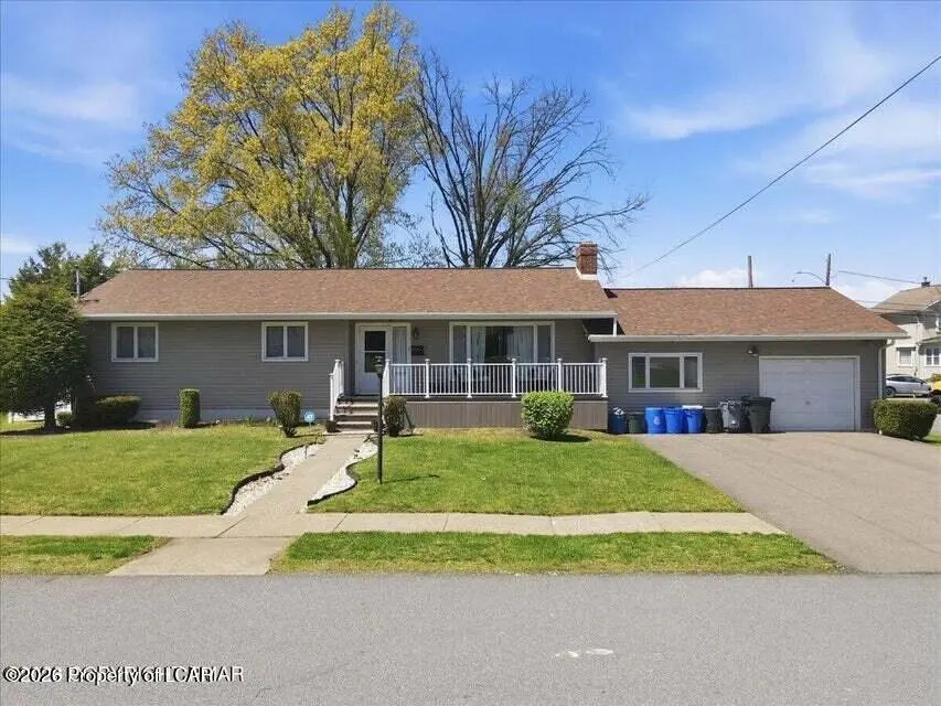 1 Monarch Road, Hanover Township in Hanover Township