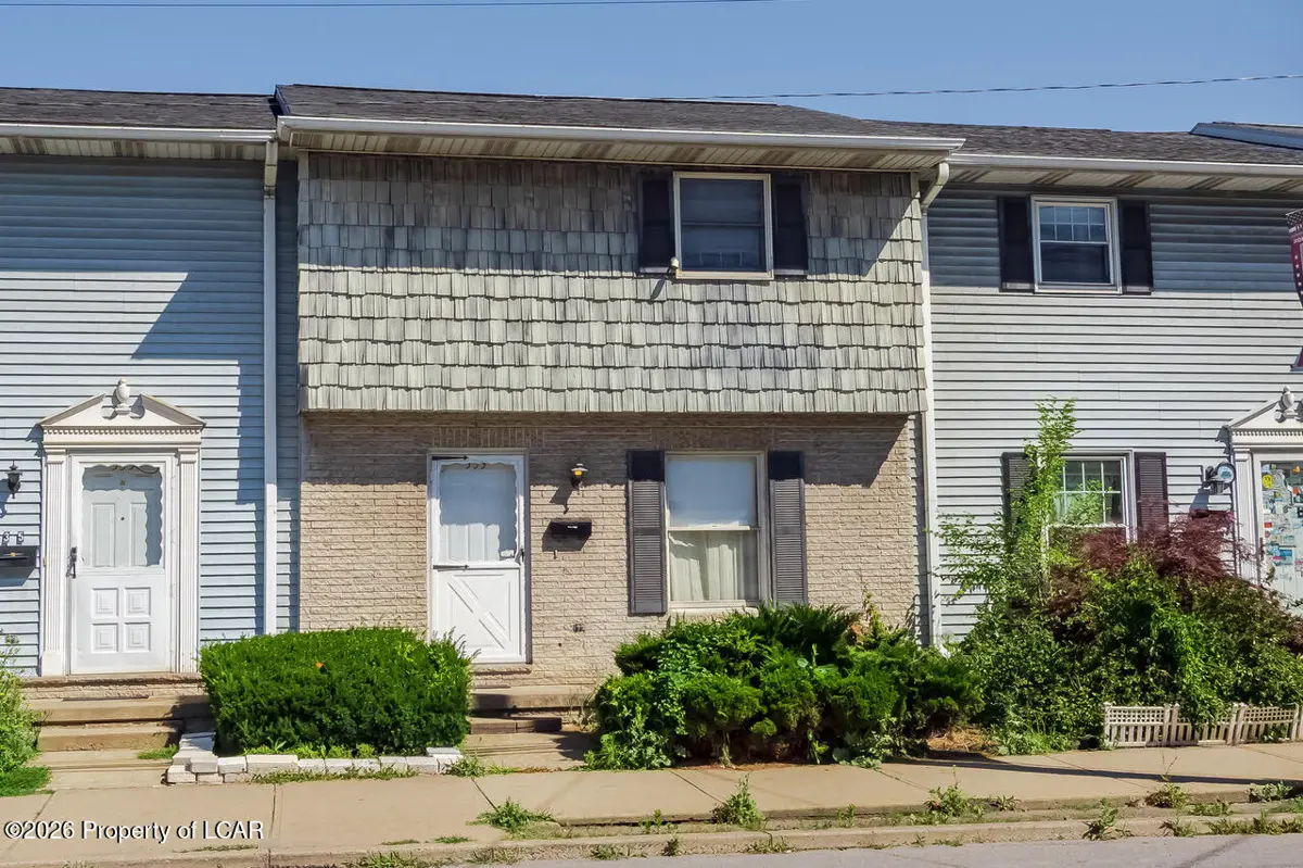 533 W Main Street, Plymouth - 2 bed - 2 bath - 1,122 SF