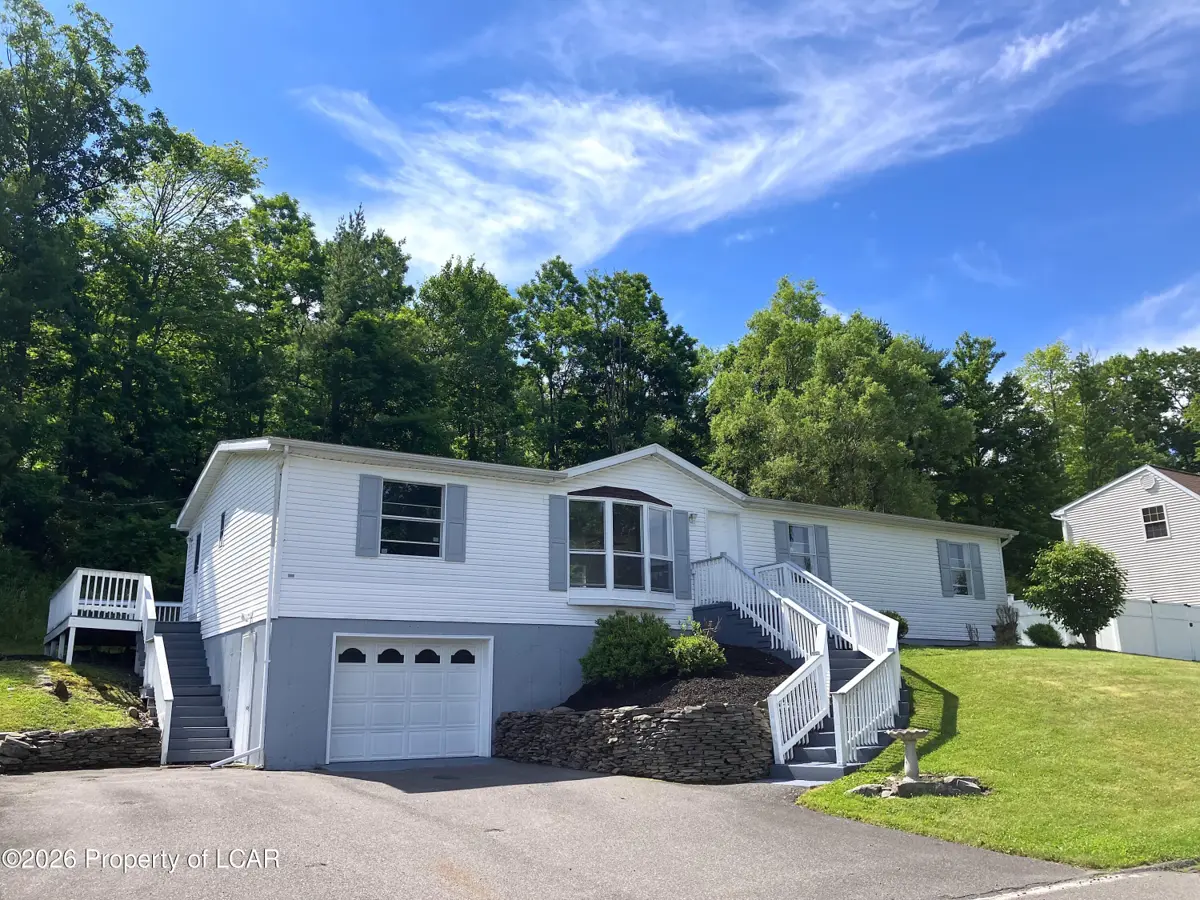 309 Meadowcrest Drive, Trucksville in Trucksville