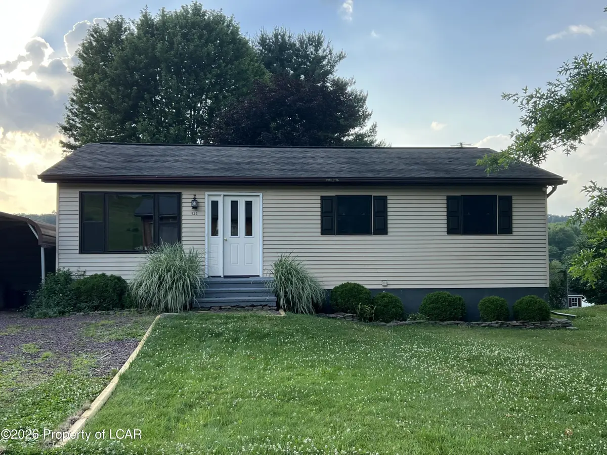 320 Highland Avenue, Trucksville - 3 bed - 1 bath - 1,120 SF