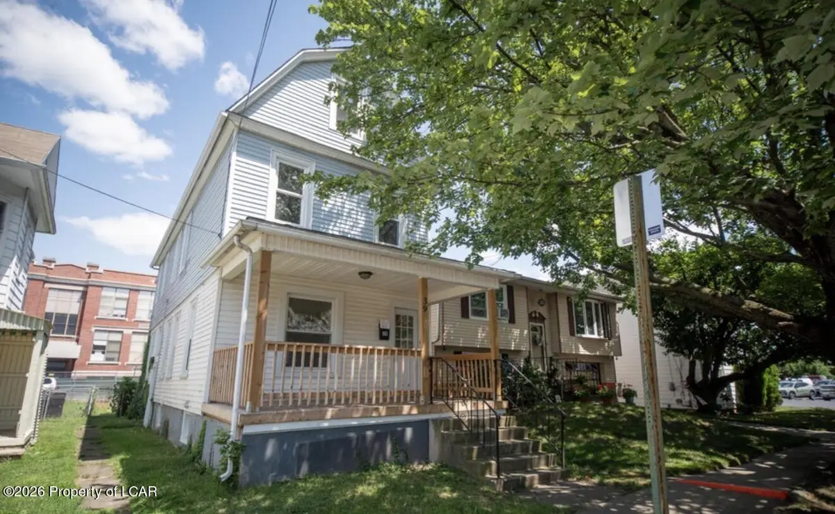 39 John Street, Kingston - 3 bed - 1 bath - 1,728 SF