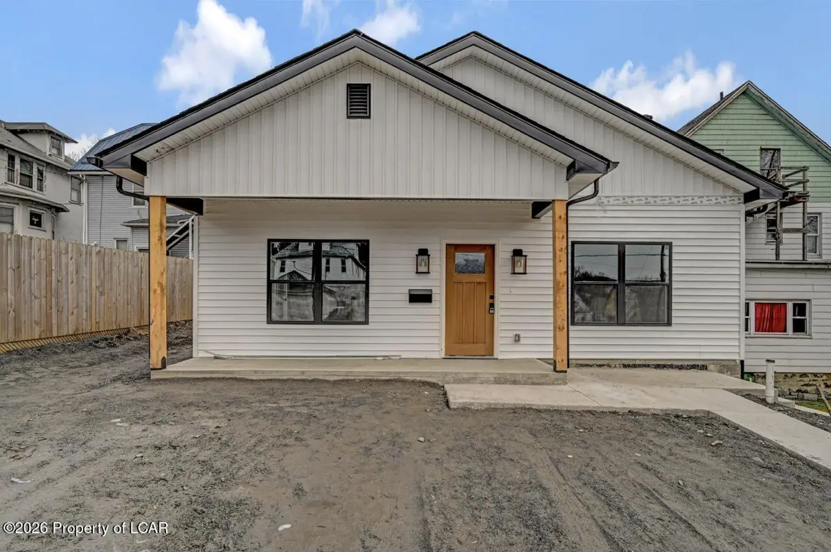 525-527 Harrison Avenue, Scranton - 1,964 SF