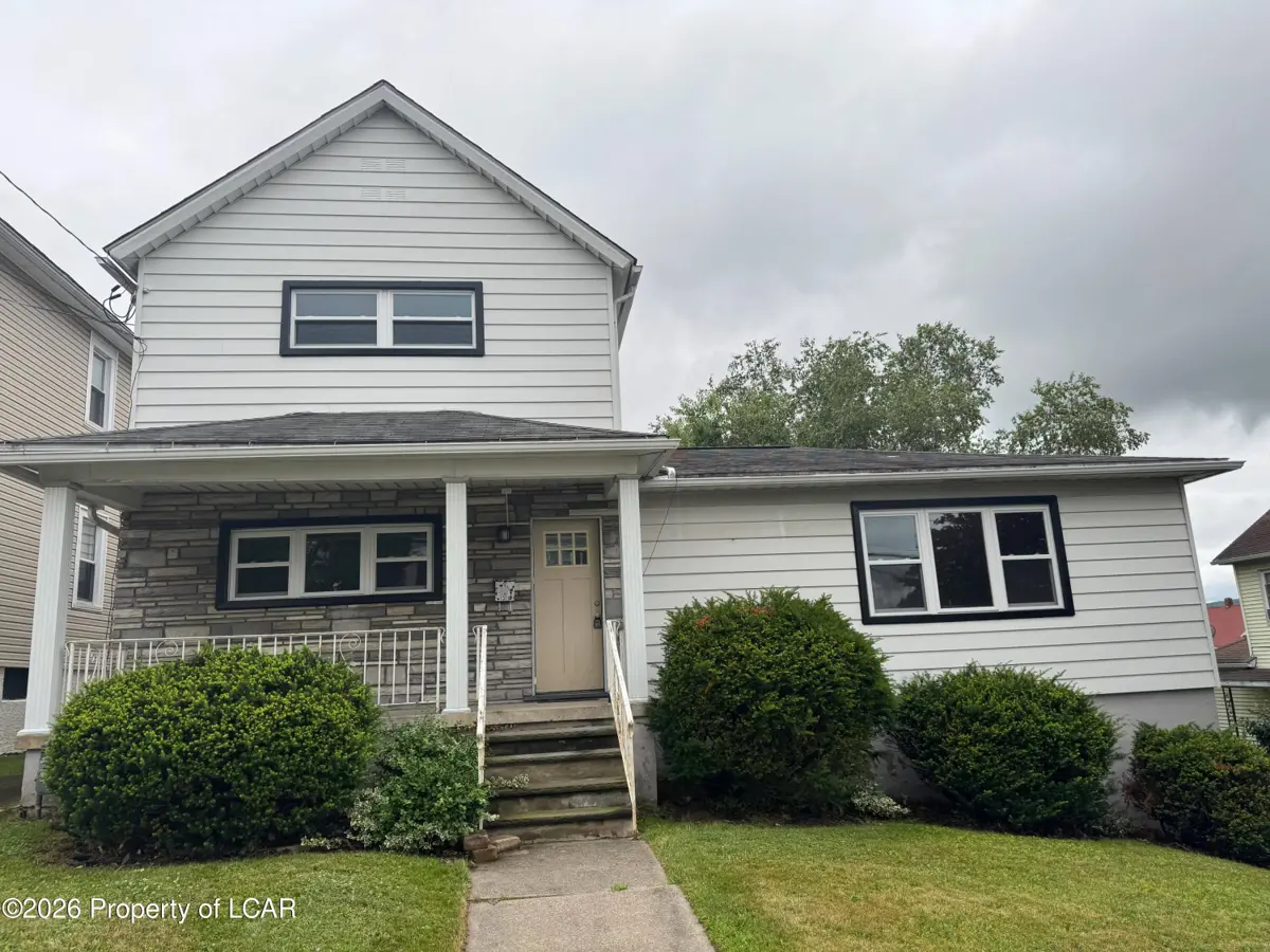 1319 Bryn Mawr Street 1st Fl, Scranton - 3 bed - 1 bath - 2,306 SF