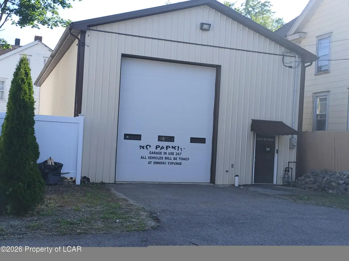 129 W Elm Street, Hazleton - 1 bath - 1,650 SF
