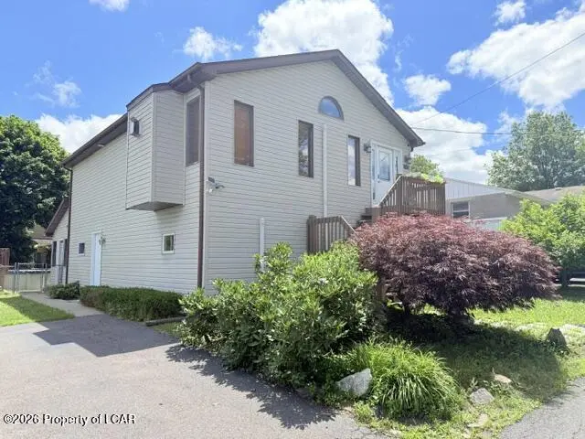 960 N Manhattan Court, Hazleton - 2 bed - 2 bath - 1,716 SF