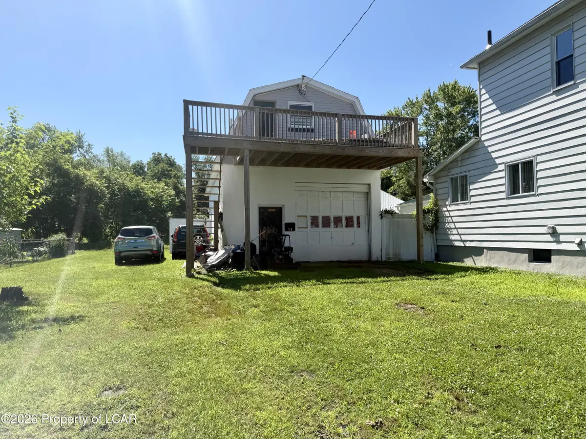 34 Buttonwood Avenue, Wilkes-Barre - 1 bed - 2 bath - 800 SF