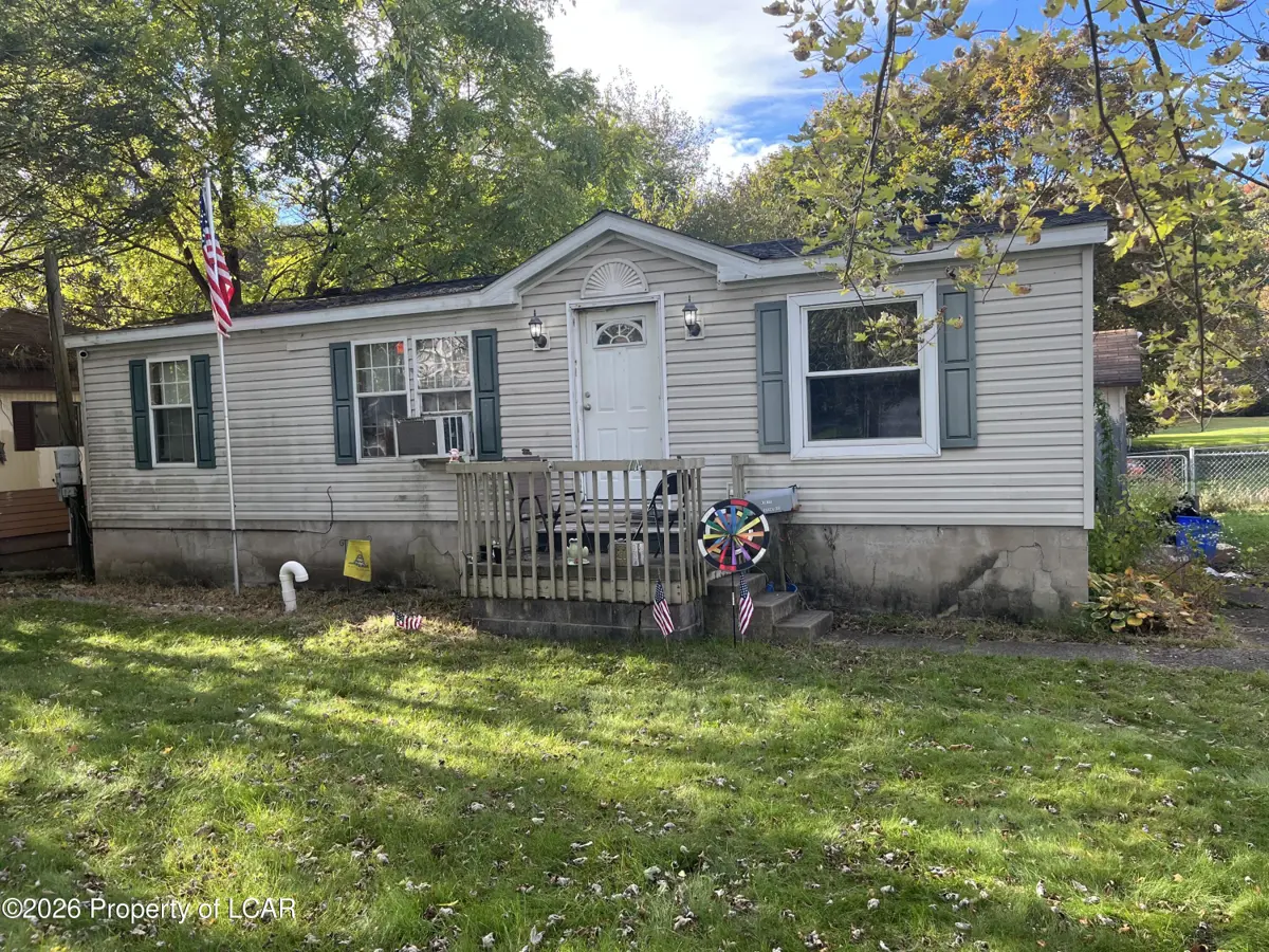 143 E Luzerne Avenue, Larksville - 3 bed - 2 bath - 960 SF