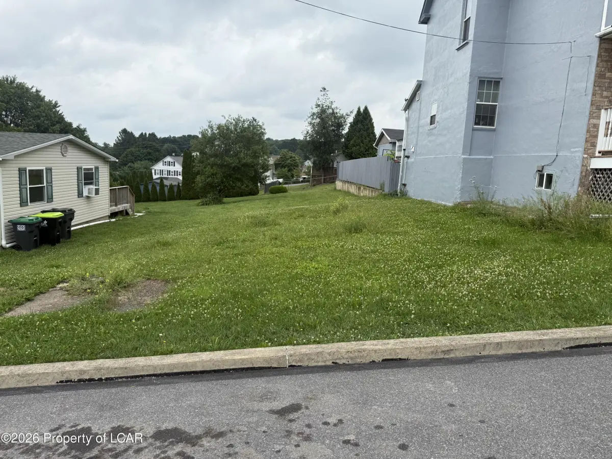 1107 Centre Street, Freeland