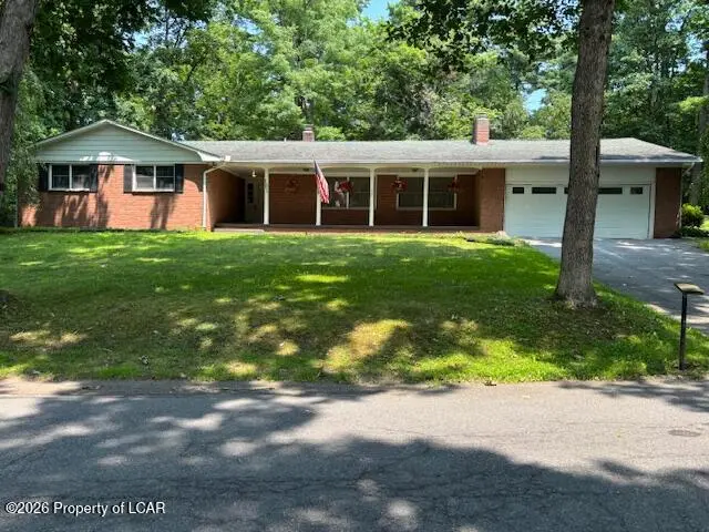 101 White Birch Lane, Dallas in Dallas