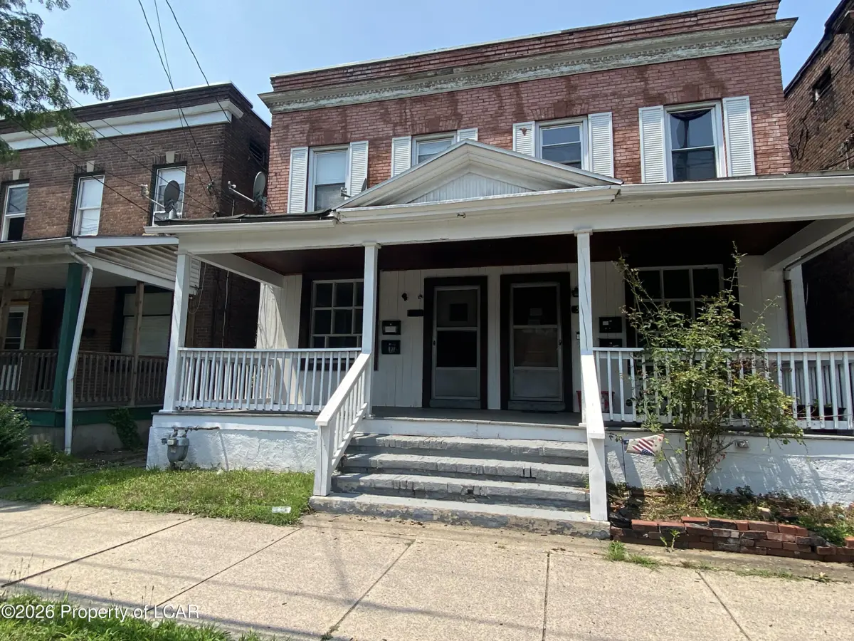 557 S Main Street 1, Wilkes-Barre - 1 bed - 1 bath - 797 SF