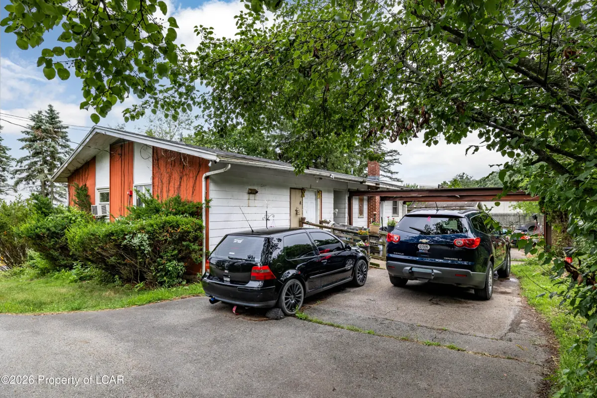 4 Forest Hill Road, West Hazleton - 3 bed - 2 bath - 1,404 SF