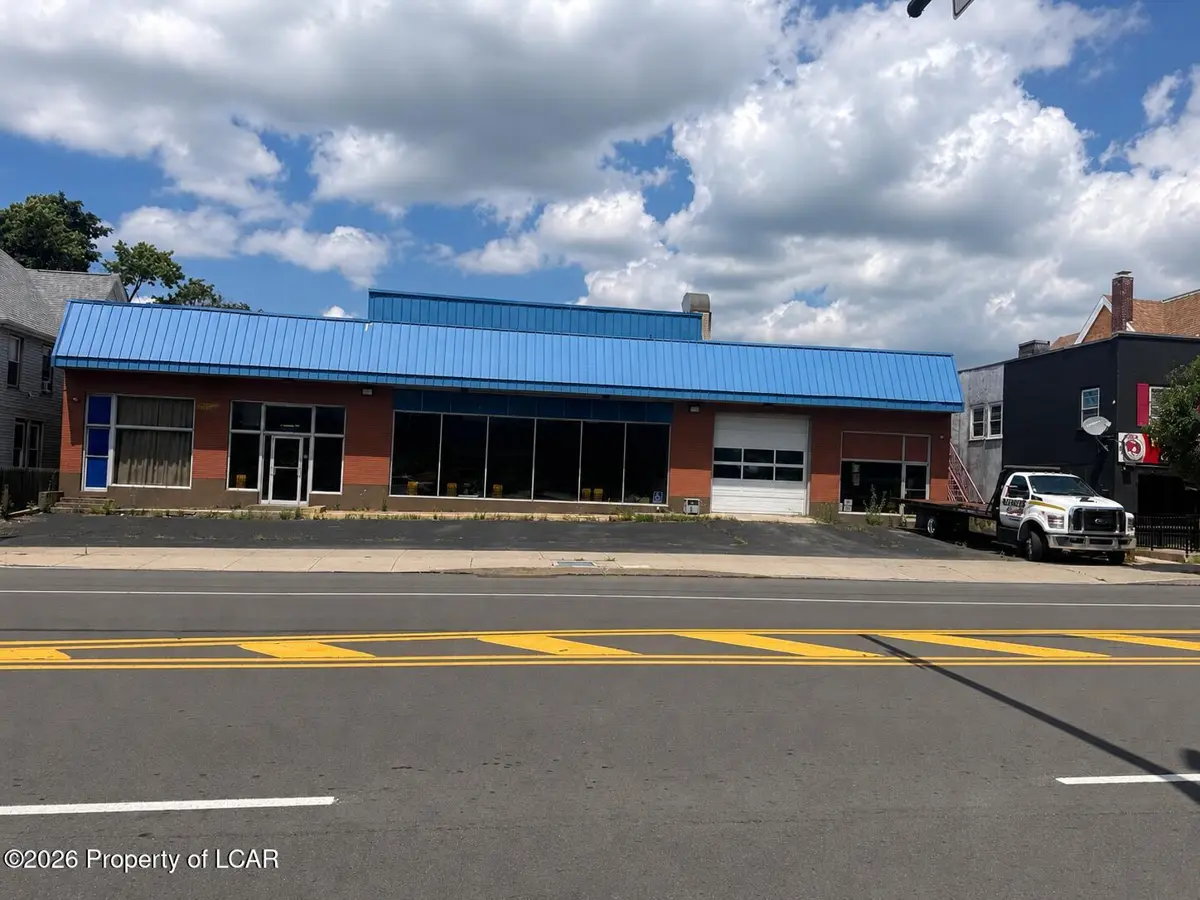 213 E Broad Street, Hazleton - 2 bath - 30,000 SF