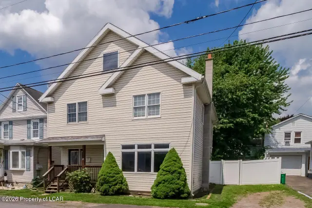 17 Cotton Avenue, Hudson, PA 18705
