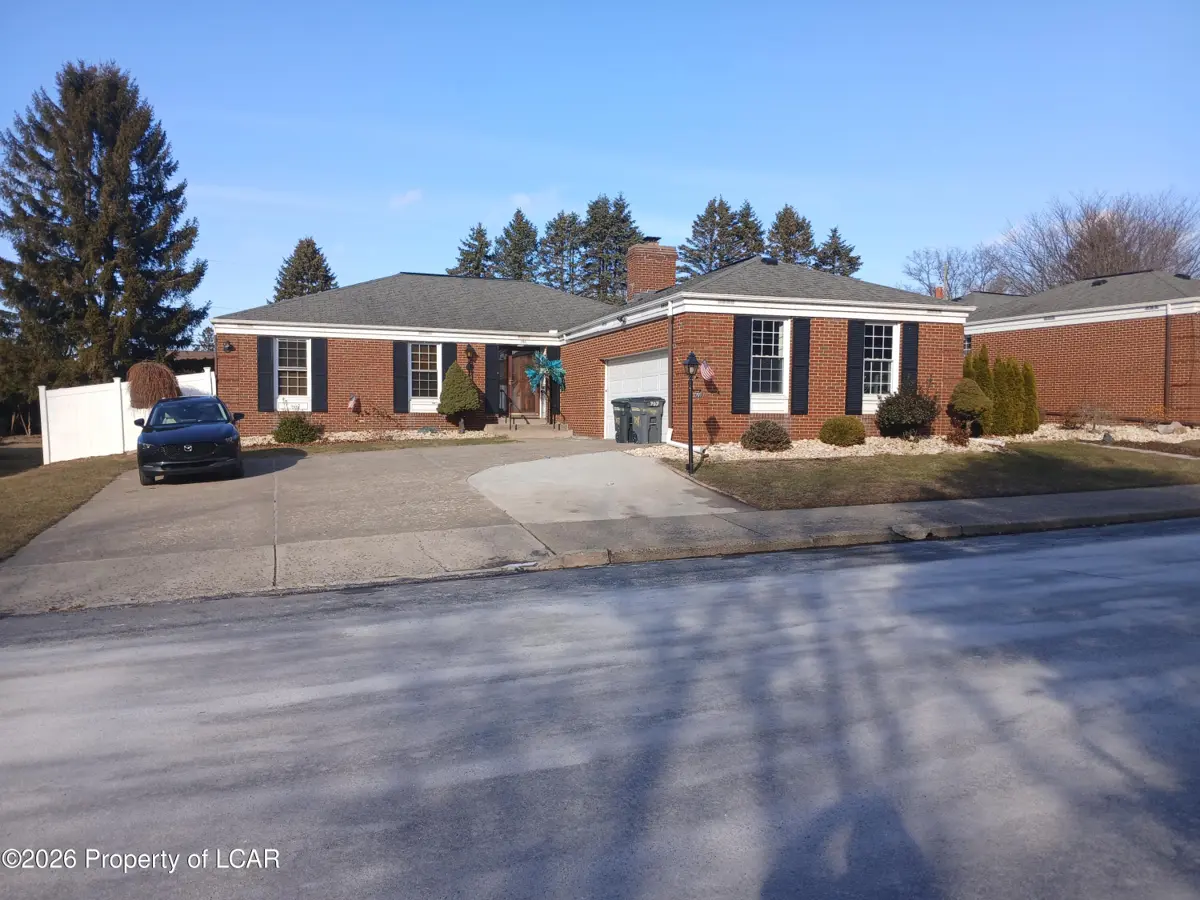 707 MUIR Avenue, Hazleton - 3 bed - 3 bath - 1,889 SF
