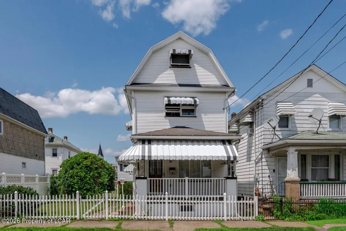 236 E Green Street, Nanticoke - 2 bed - 2 bath - 1,645 SF