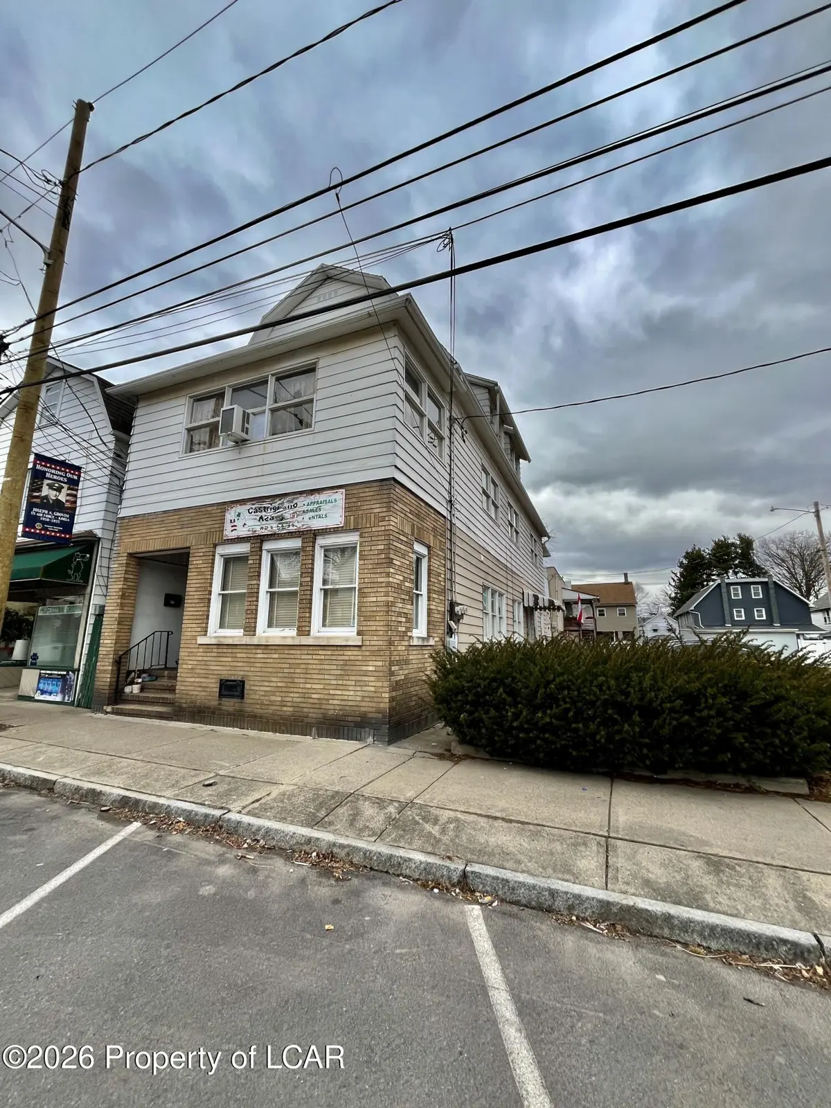 22 Lee Park Avenue, Wilkes-Barre - 3,920 SF