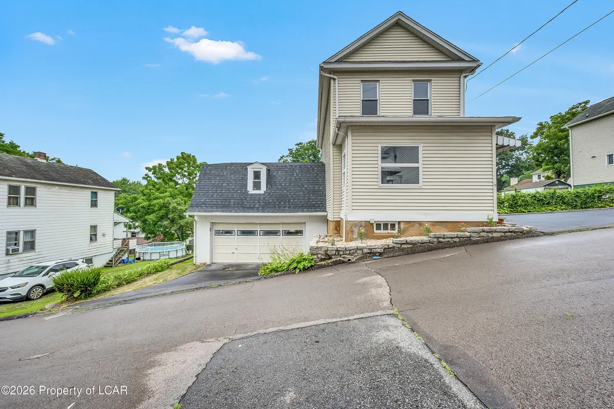 15 Court Street, Hanover Township in Hanover Township