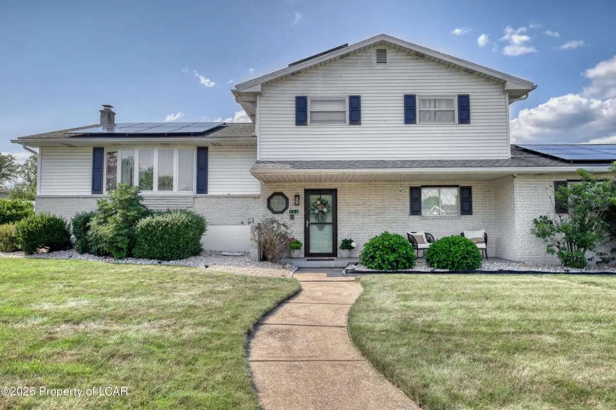 106 E Pheasant Drive, Larksville in Larksville