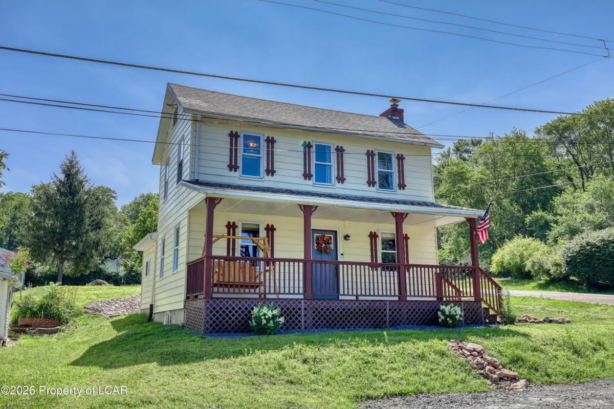 813 Centre Street, White Haven - 3 bed - 3 bath - 1,732 SF