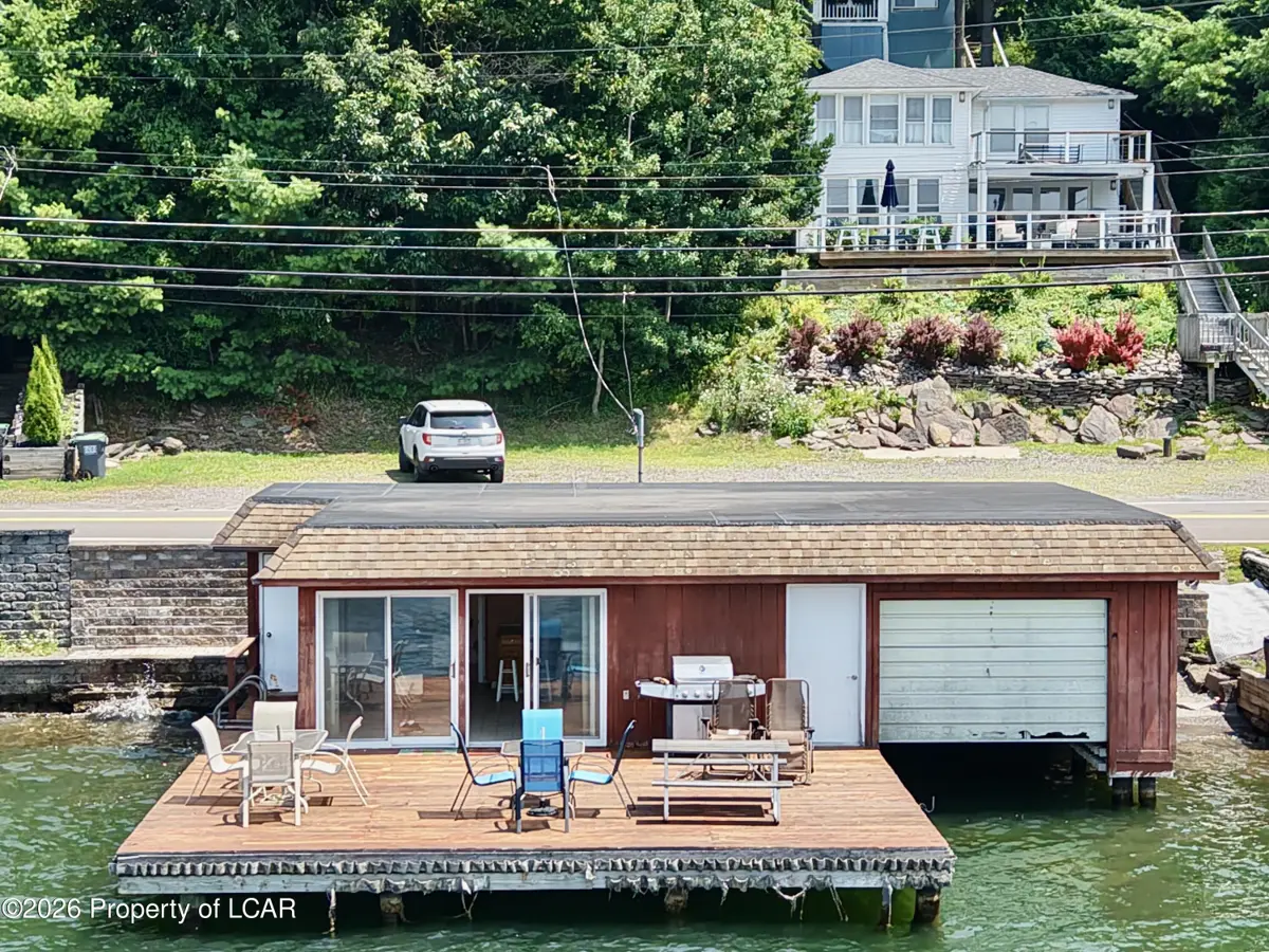 11 Lakeside Drive, Harveys Lake in Harveys Lake