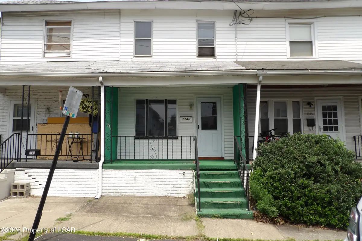 1146 Hampton Street, Scranton - 2 bed - 1 bath - 1,036 SF