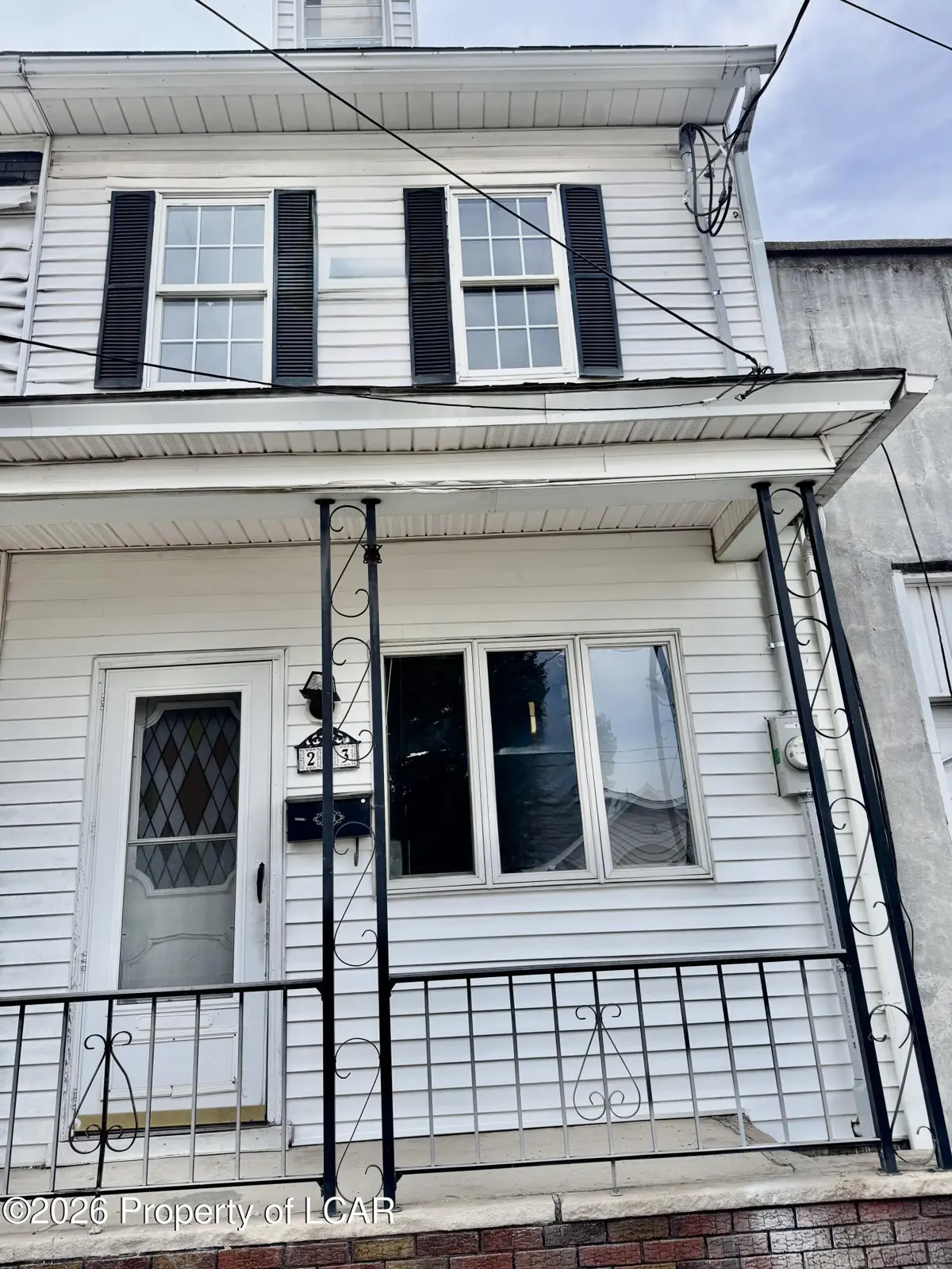213 W Columbus Street, Shenandoah - 3 bed - 1 bath - 1,016 SF