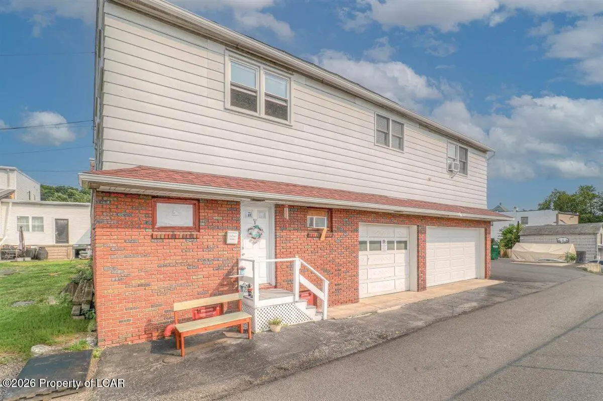 641 Main Street, Avoca