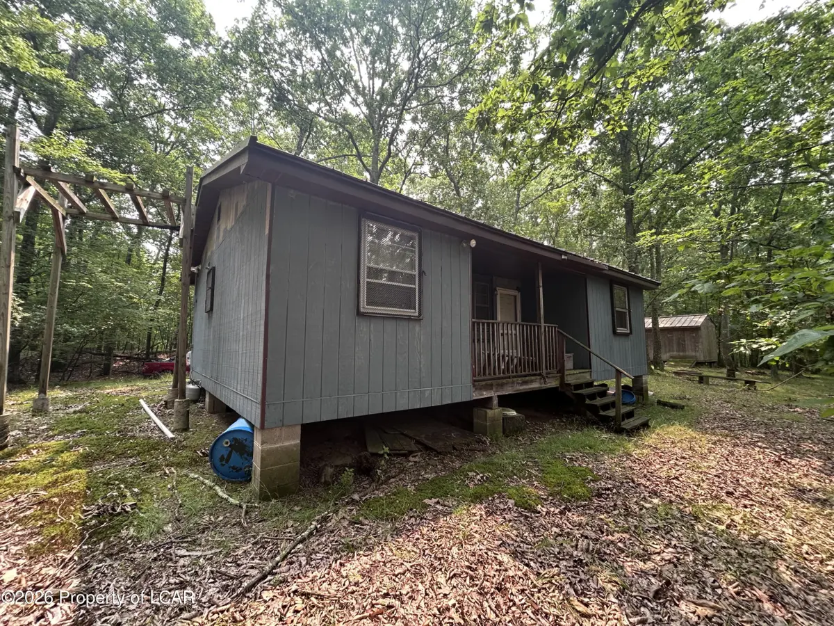 Municipal Road, Shickshinny - 2 bed - 1 bath - 816 SF