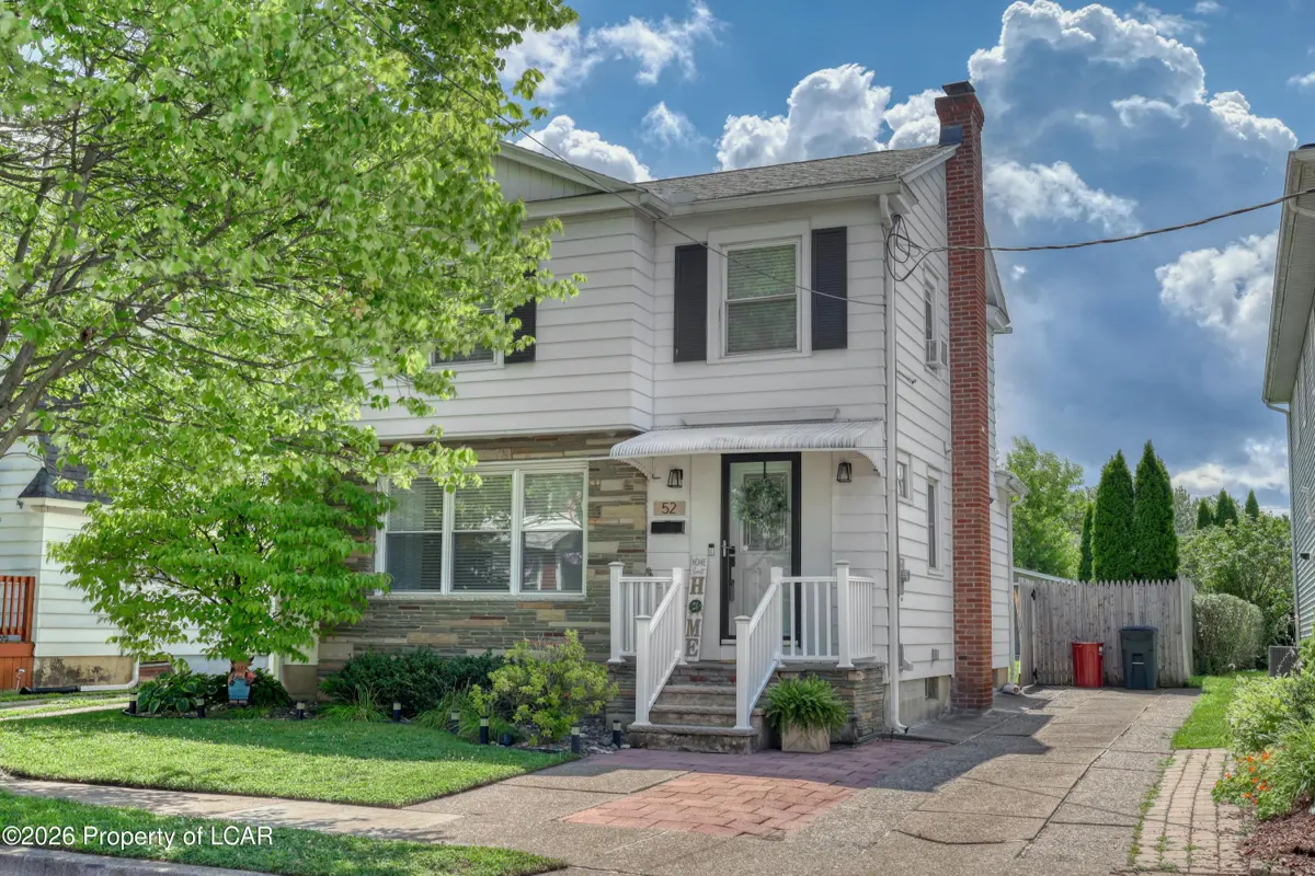 52 N Dawes Avenue, Kingston in Kingston