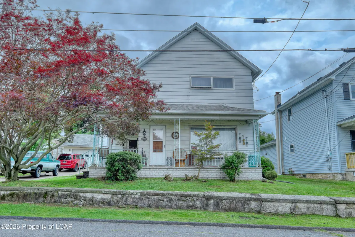 139 W Line Street, Olyphant in Olyphant