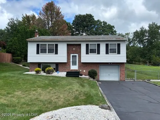 38 Vista Drive, Nanticoke - 3 bed - 2 bath - 1,488 SF