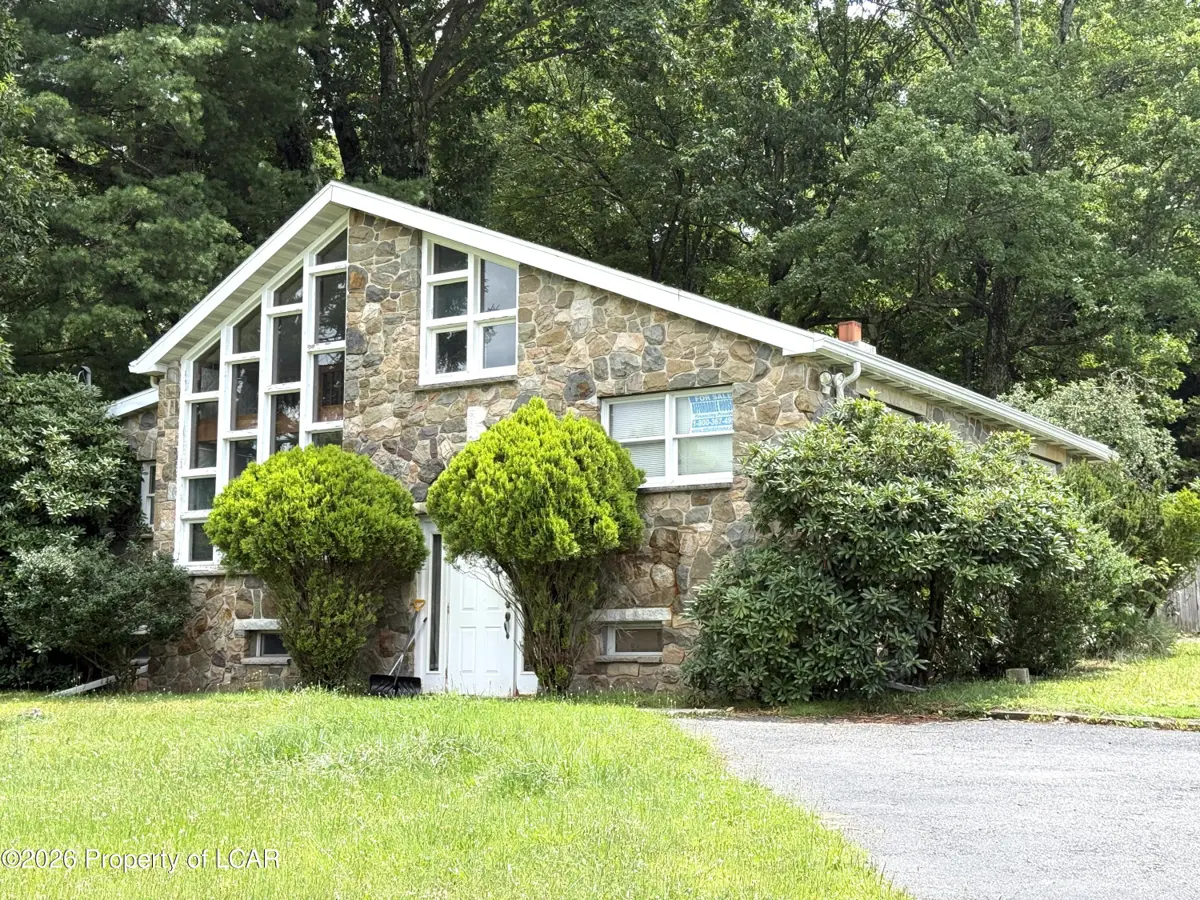 682 S Mountain Boulevard, Mountain Top - 1 bath - 2,136 SF