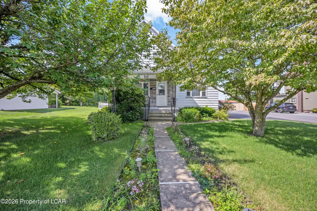 1340 Inkerman Road, Inkerman - 4 bed - 2 bath - 1,660 SF