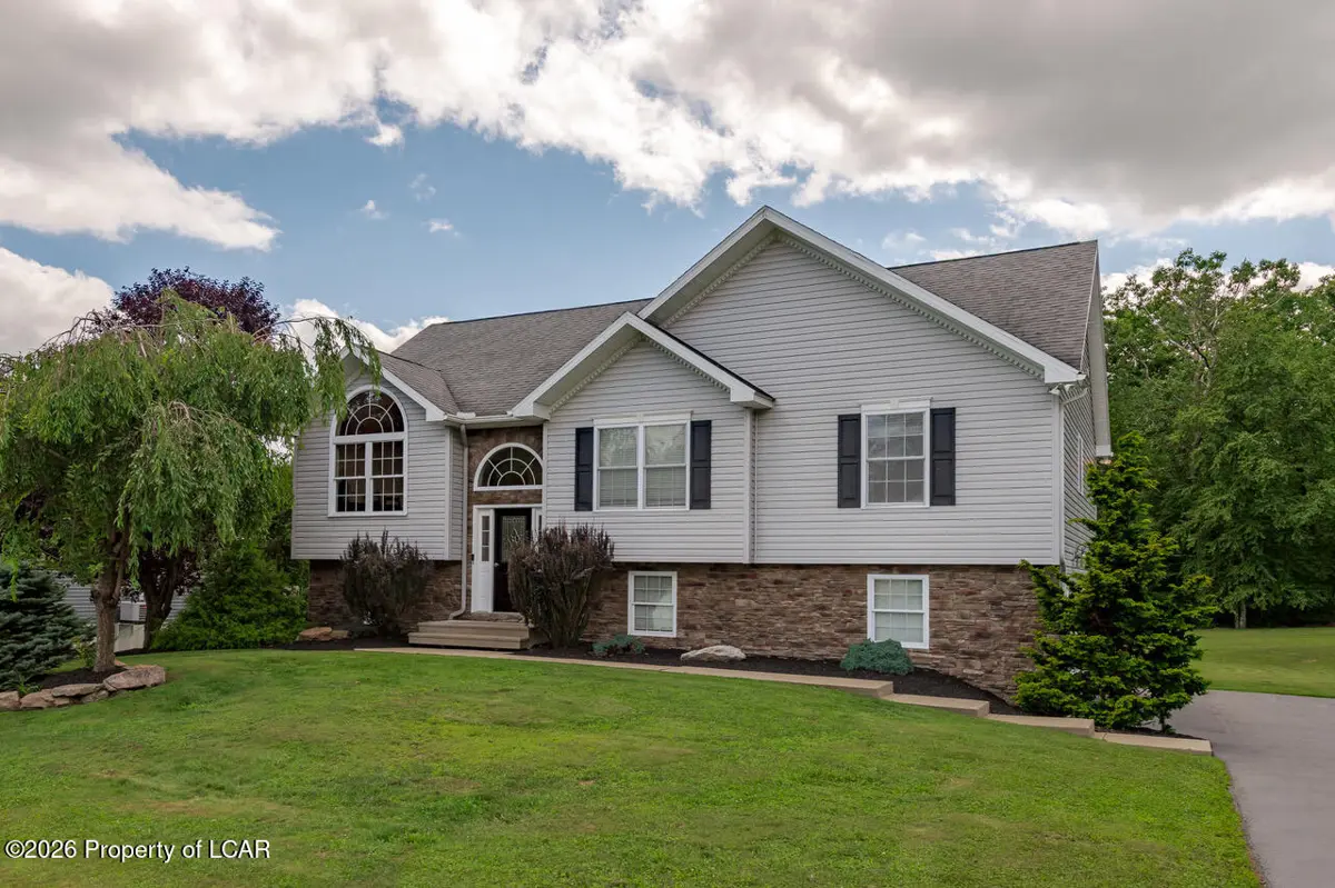 260 Mountain Road, Drums - 3 bed - 3 bath - 2,120 SF