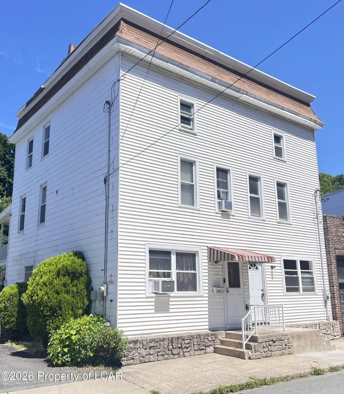 217 W Rowe Street, Tamaqua - 5 bed - 1 bath - 1,900 SF