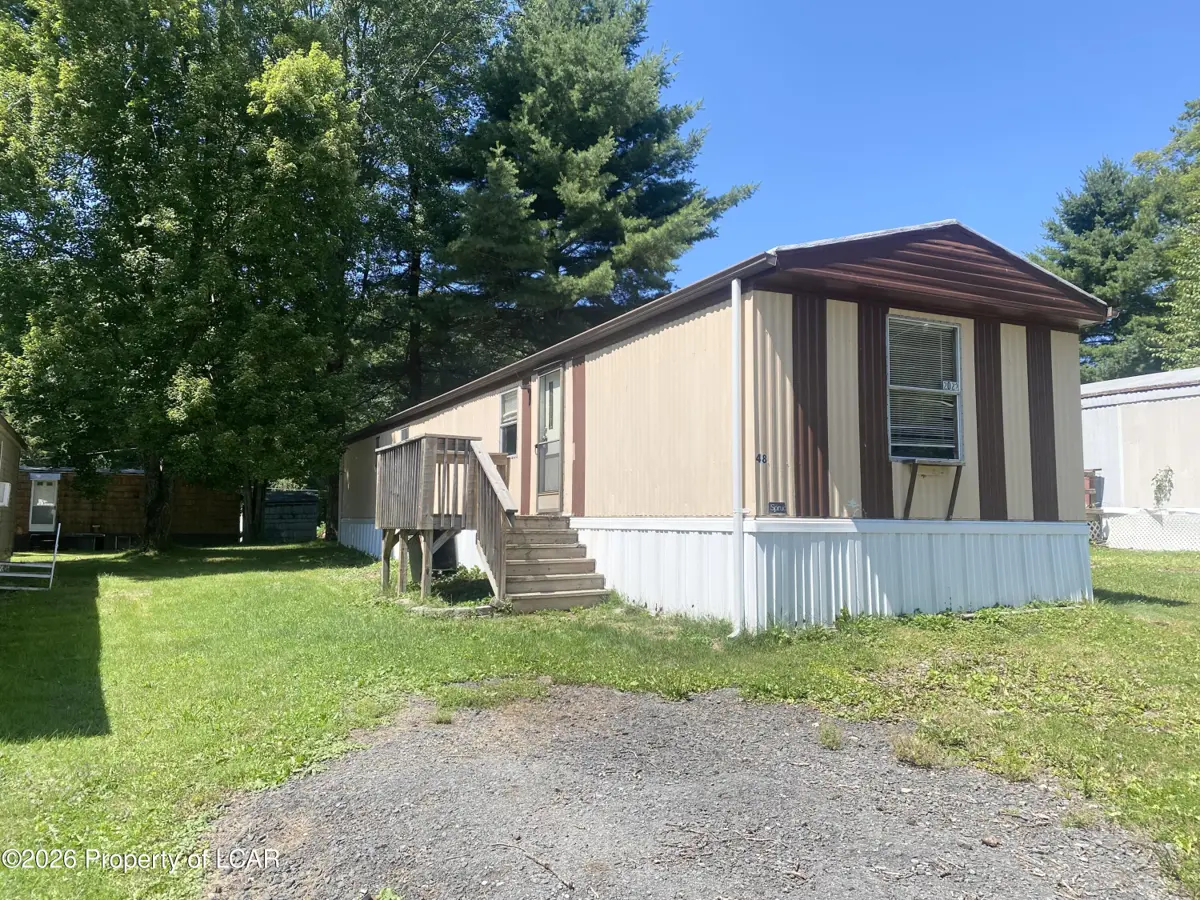 48 Country Crest Lane, Hunlock Creek - 3 bed - 1 bath - 930 SF