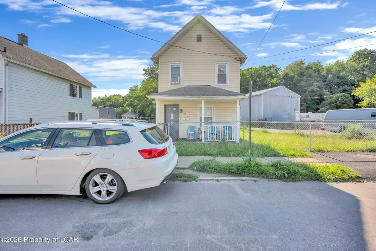 987 Providence Road, Scranton - 1 bed - 1 bath