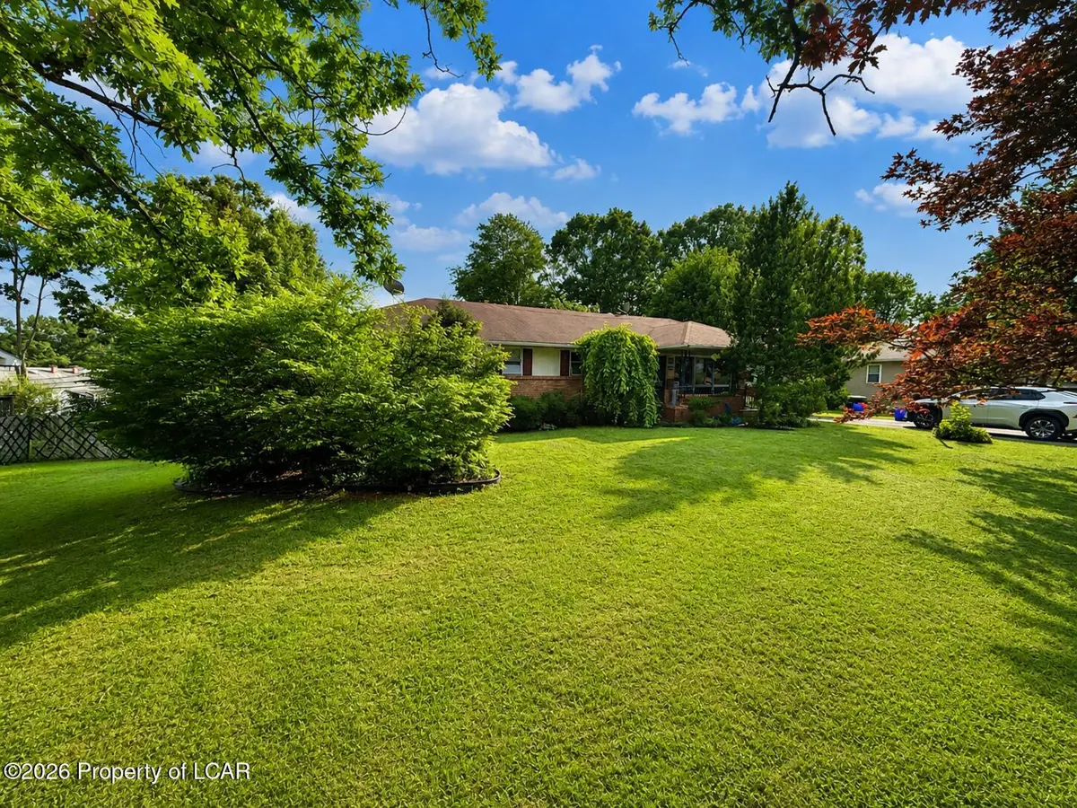 107 Laflin Road, Laflin - 4 bed - 3 bath - 2,860 SF