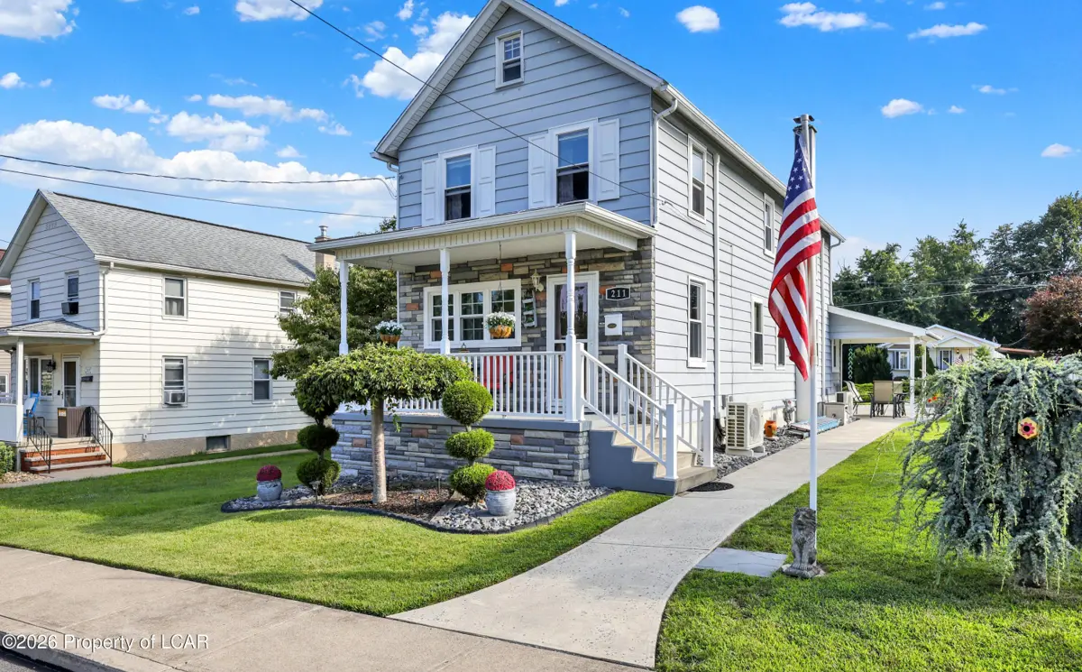 211 Elm Street, Dupont - 3 bed - 2 bath - 1,424 SF