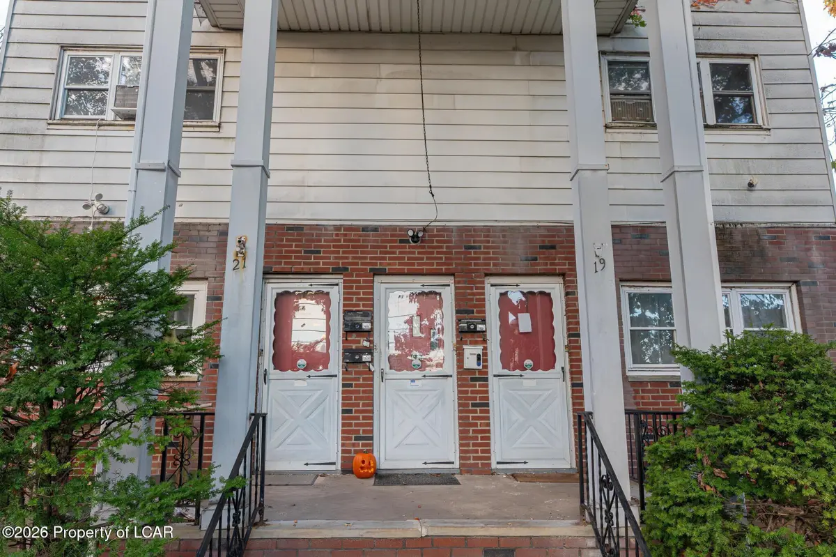17 Catlin Avenue, Wilkes-Barre - 2 bed - 1 bath - 1,100 SF