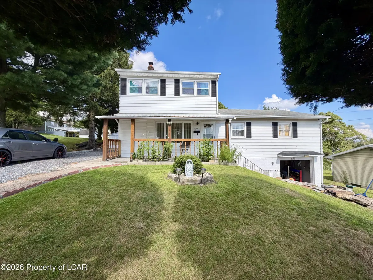 675 Pardee Street, Hazleton - 3 bed - 3 bath - 2,353 SF