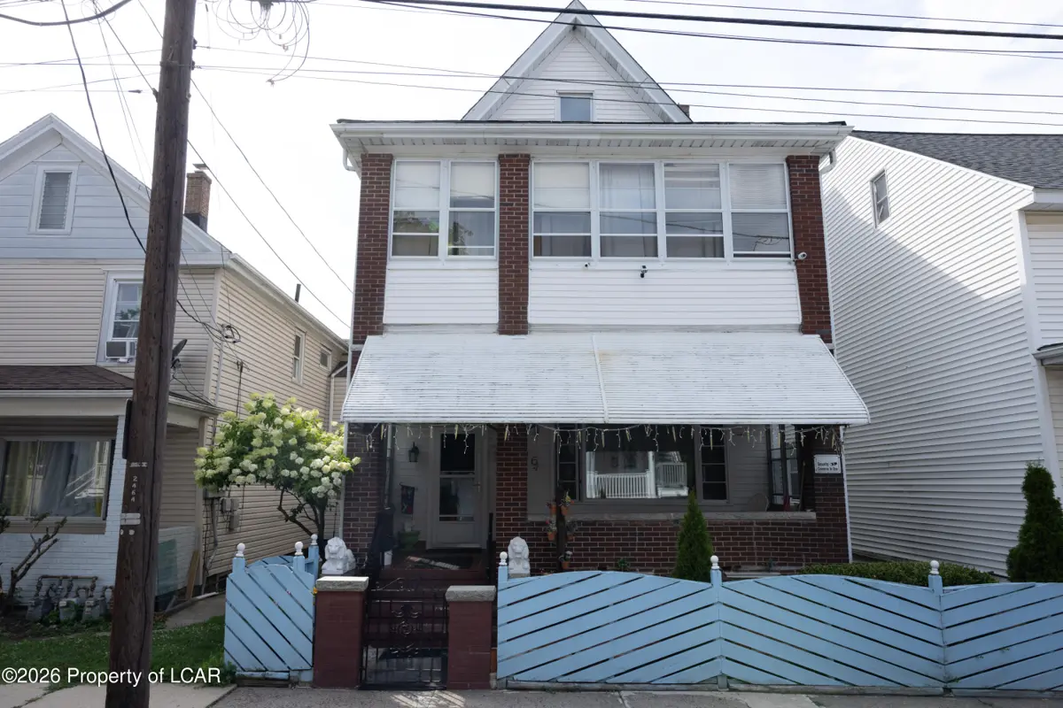 106 S Laurel Street, Hazleton - 4 bed - 2 bath - 2,759 SF