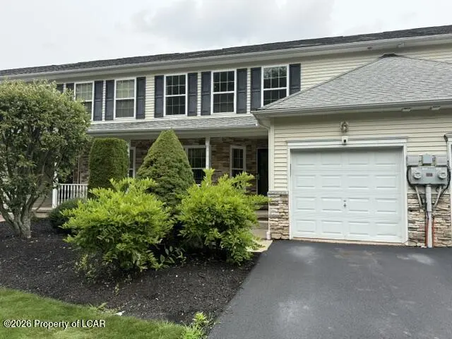 44 N Chestnut Drive, Drums - 3 bed - 3 bath - 2,400 SF