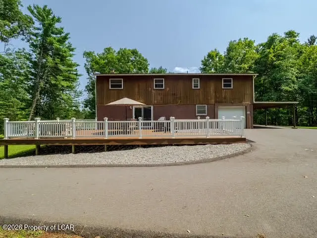 10 Hart Lane, Harveys Lake - 4 bed - 2 bath - 2,150 SF