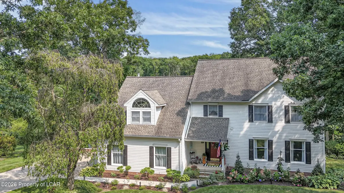 1014 Aspen Drive, Mountain Top - 4 bed - 4 bath - 3,085 SF
