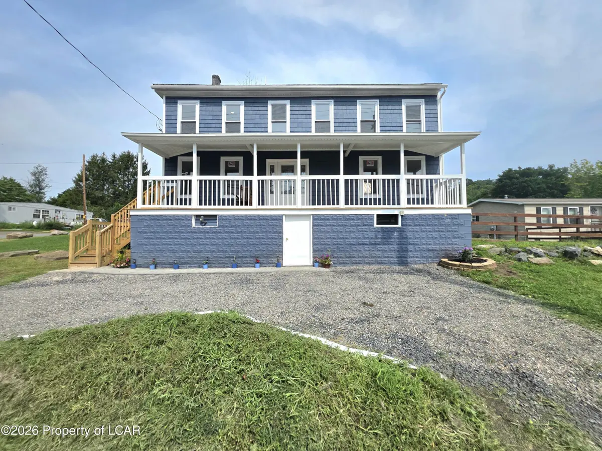 593 Old 209 Road, Tamaqua - 4 bed - 2 bath - 3,199 SF