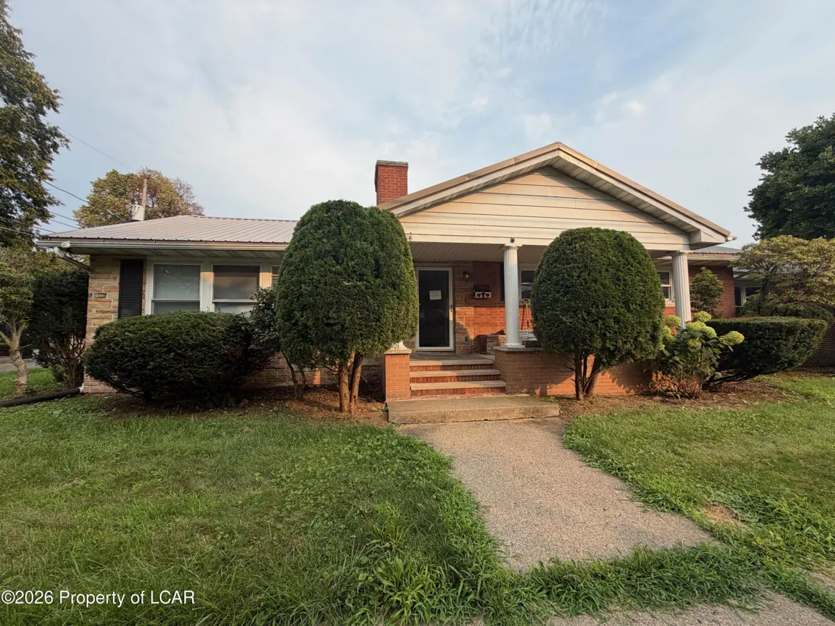 226 Plymouth Avenue, Wilkes-Barre - 3 bed - 4 bath - 1,457 SF